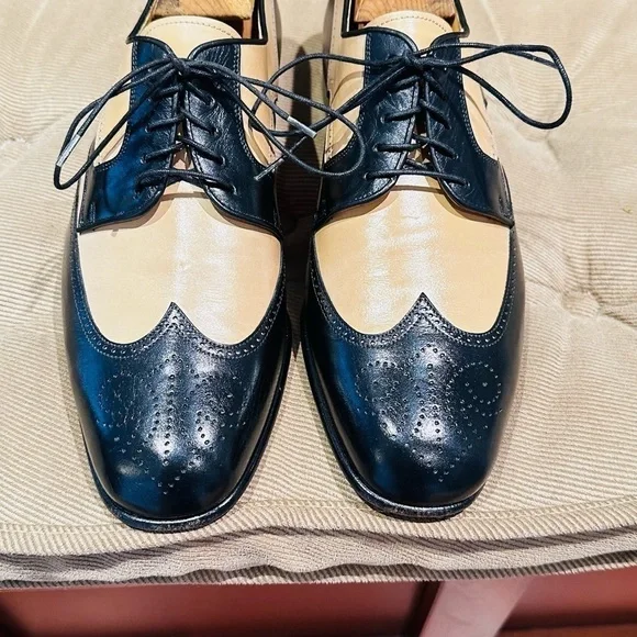 Soulier Two Tone Brogue Spectator Wingtip Oxfords. - Picture 4 of 13
